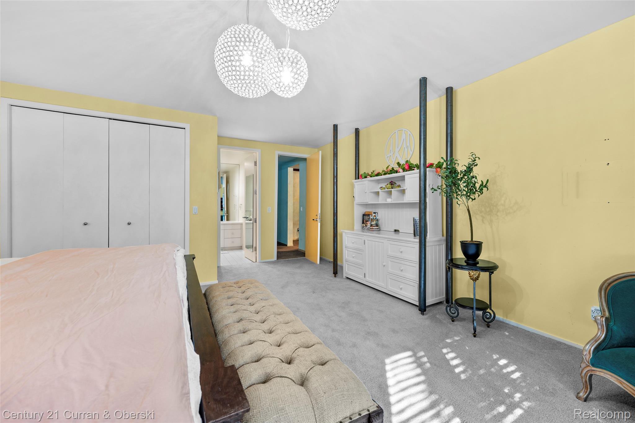 Dearborn, Michigan, 48124, United States, 4 Bedrooms Bedrooms, ,4 BathroomsBathrooms,Residential,For Sale,1983815