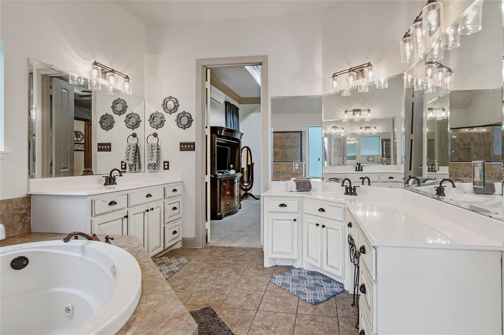 Azle, Texas, 76020, United States, 3 Bedrooms Bedrooms, ,3 BathroomsBathrooms,Residential,For Sale,1934218