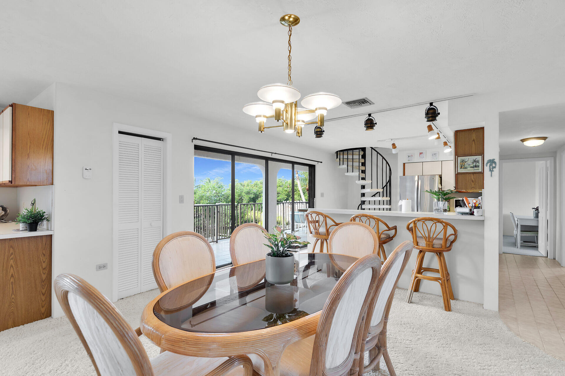 ISLAMORADA, Florida, 33036, United States, 2 Bedrooms Bedrooms, ,2 BathroomsBathrooms,Residential,For Sale,1988156