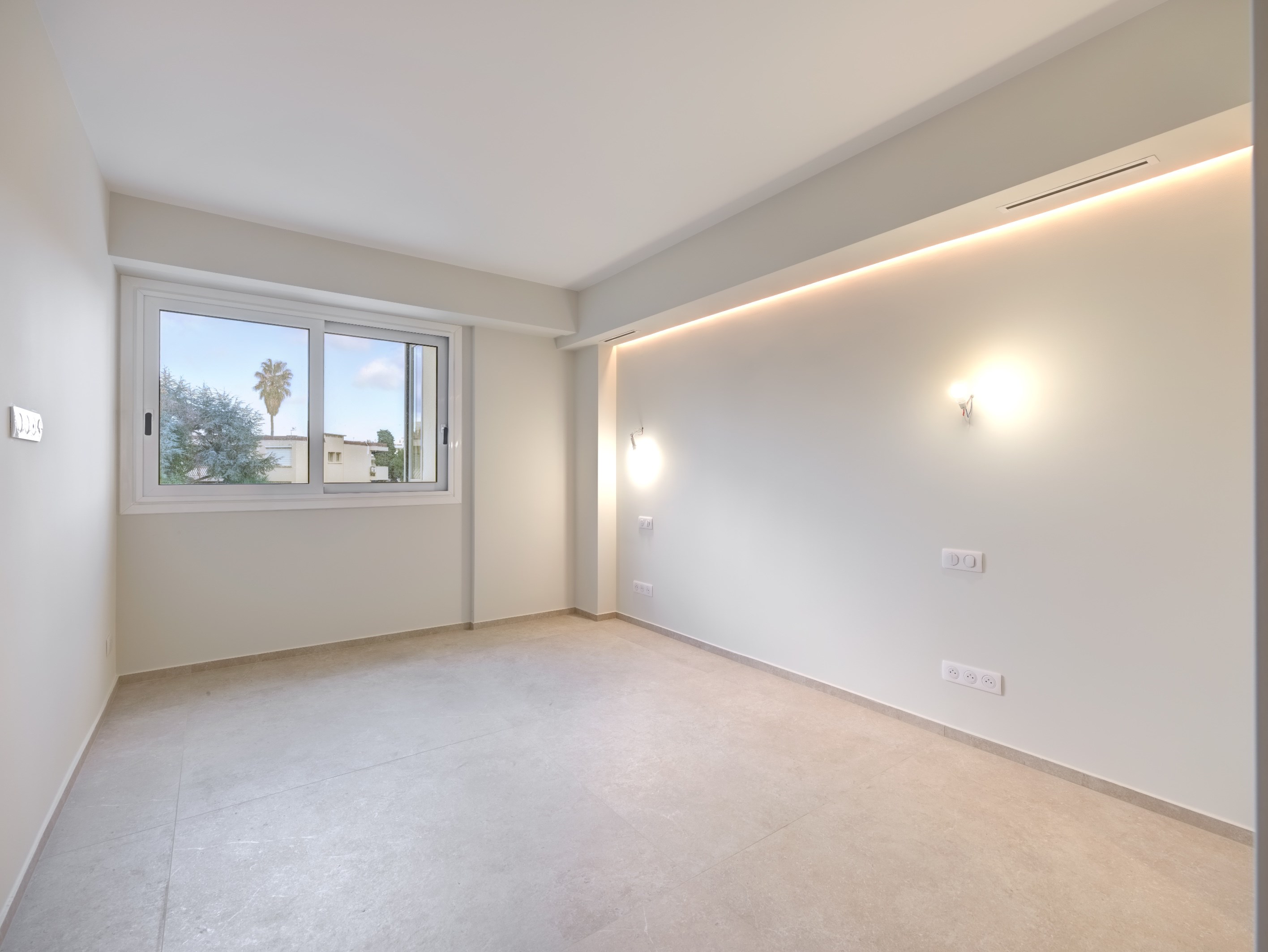  Luxury 92 m² apartment for sale, Croisette Cannes, Port Canto view - 物件實景