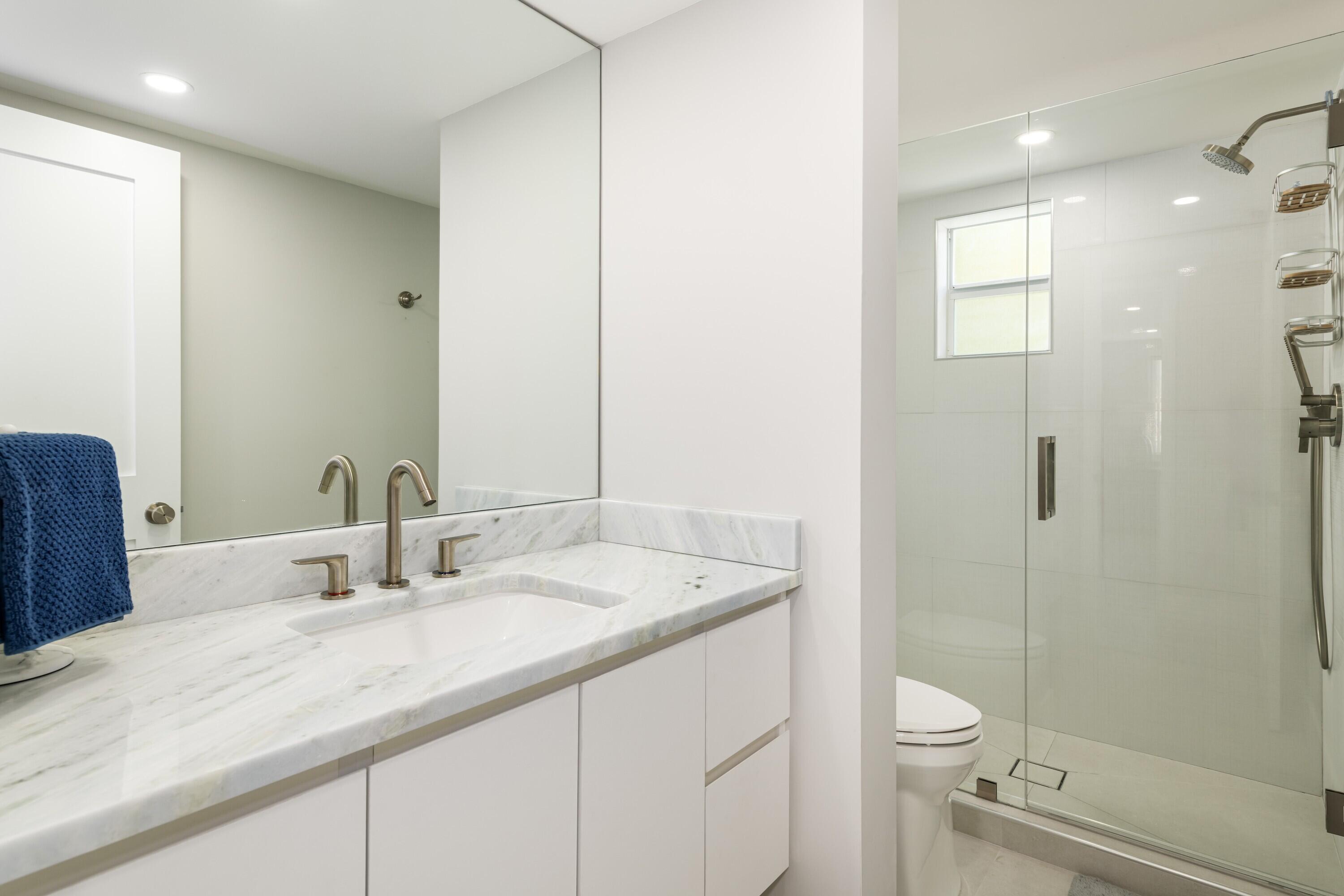 Duck, Florida, 33050, United States, 3 Bedrooms Bedrooms, ,3 BathroomsBathrooms,Residential,For Sale,1793374