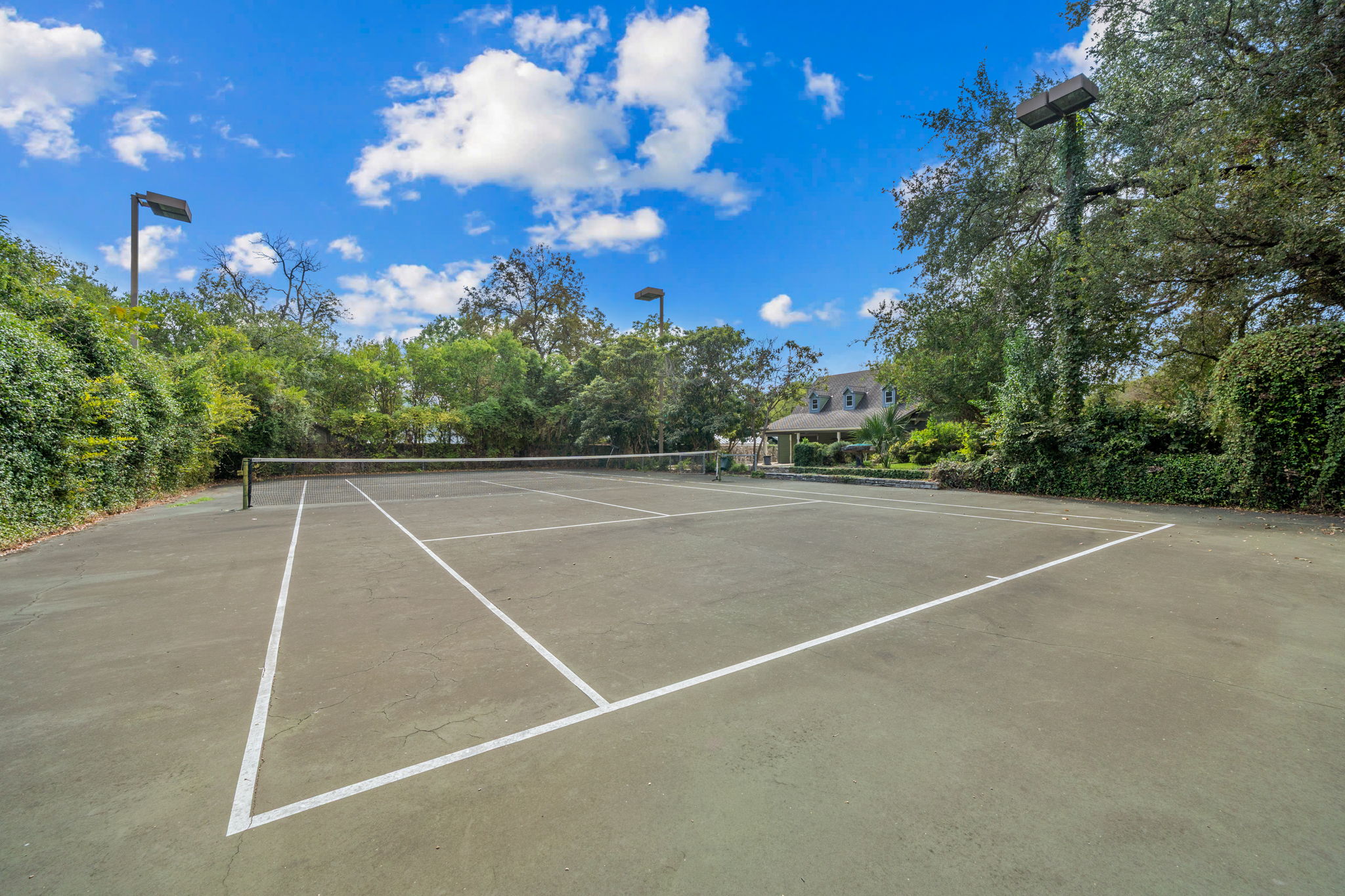 San Marcos, Texas, 78666, United States, 3 Bedrooms Bedrooms, ,4 BathroomsBathrooms,Residential,For Sale,1981922