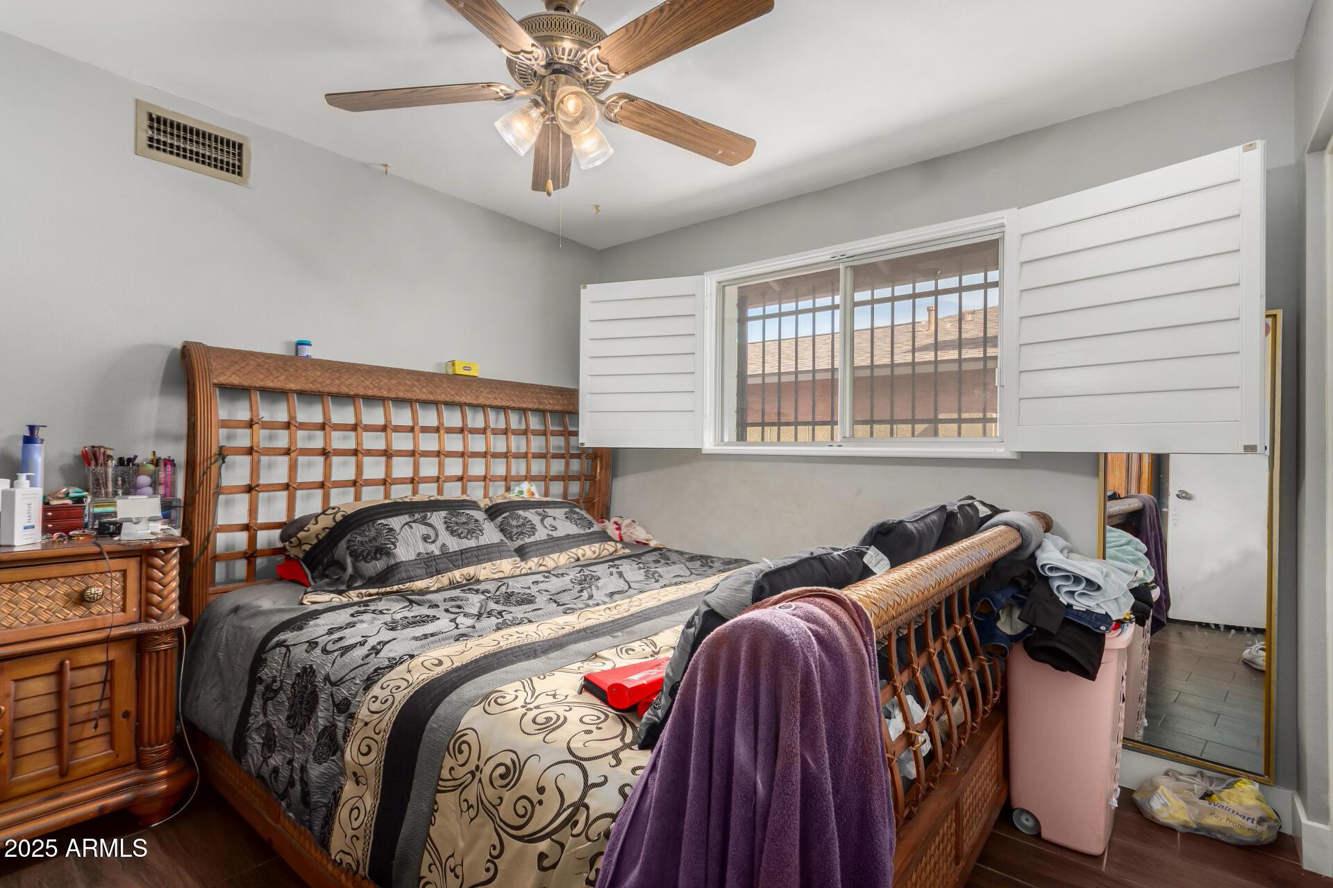 Phoenix, Arizona, 85051, United States, 5 Bedrooms Bedrooms, ,2 BathroomsBathrooms,Residential,For Sale,1987441