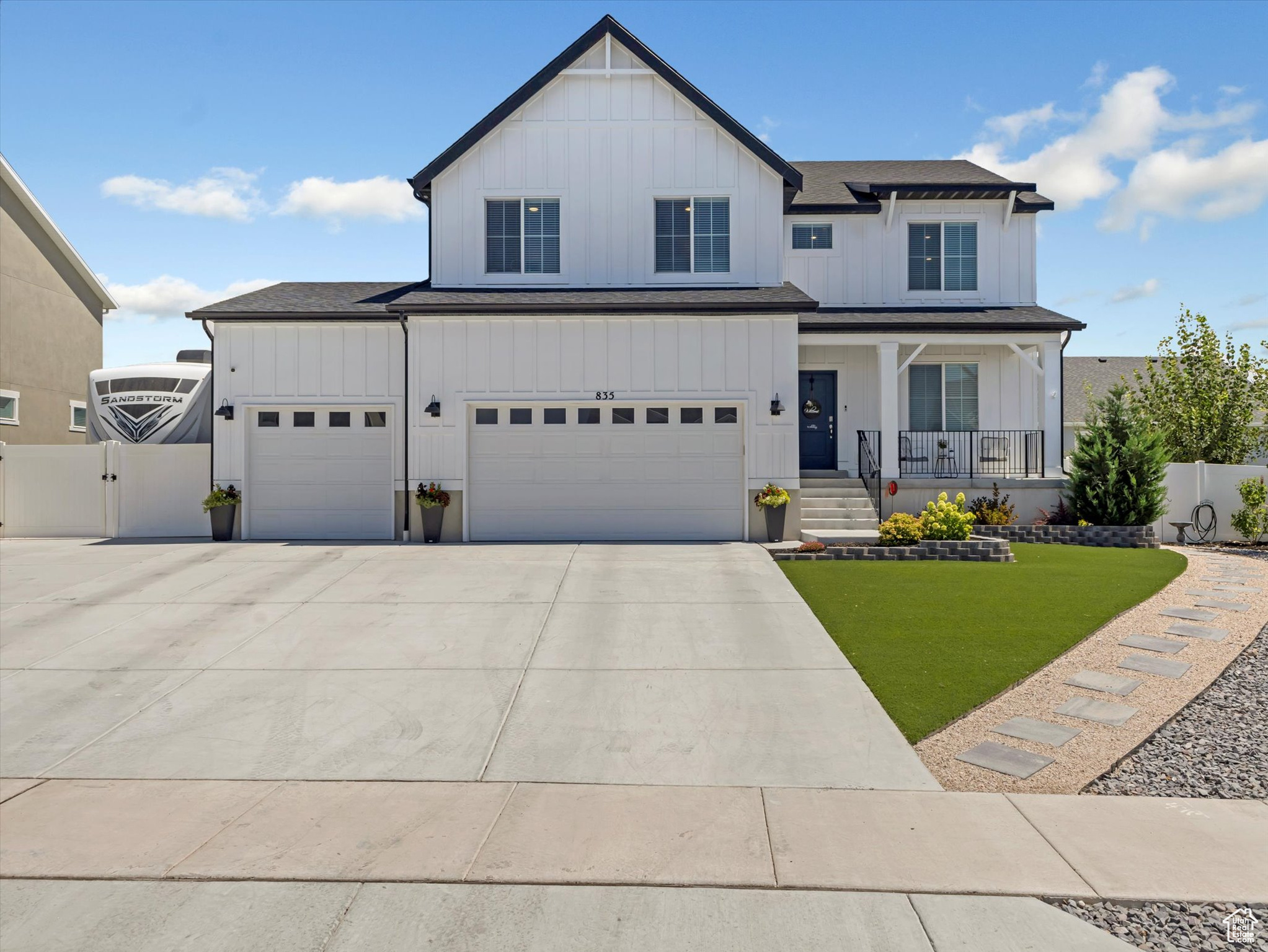 Syracuse, Utah, 84075, United States, 4 Bedrooms Bedrooms, ,3 BathroomsBathrooms,Residential,For Sale,1907244