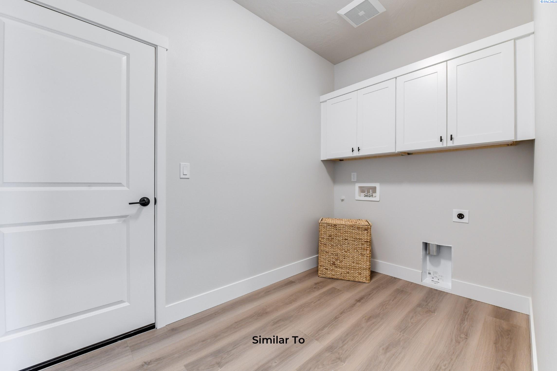 Kennewick, Washington, 99338, United States, 3 Bedrooms Bedrooms, ,1 BathroomBathrooms,Residential,For Sale,1954756