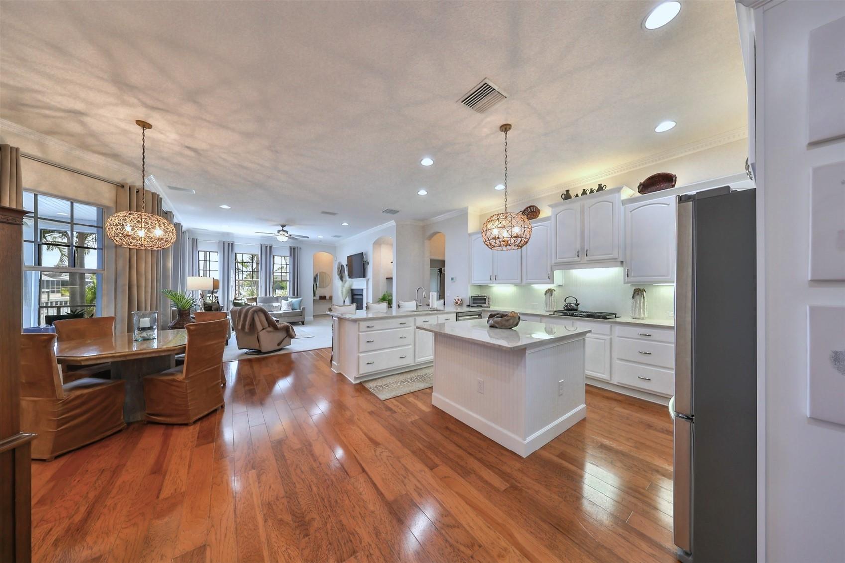 Apollo Beach, Florida, 33572, United States, 4 Bedrooms Bedrooms, ,3 BathroomsBathrooms,Residential,For Sale,1920330