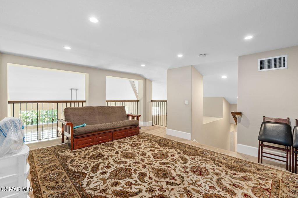 Thousand Oaks, California, 91362, United States, 4 Bedrooms Bedrooms, ,3 BathroomsBathrooms,Residential,For Sale,1926515