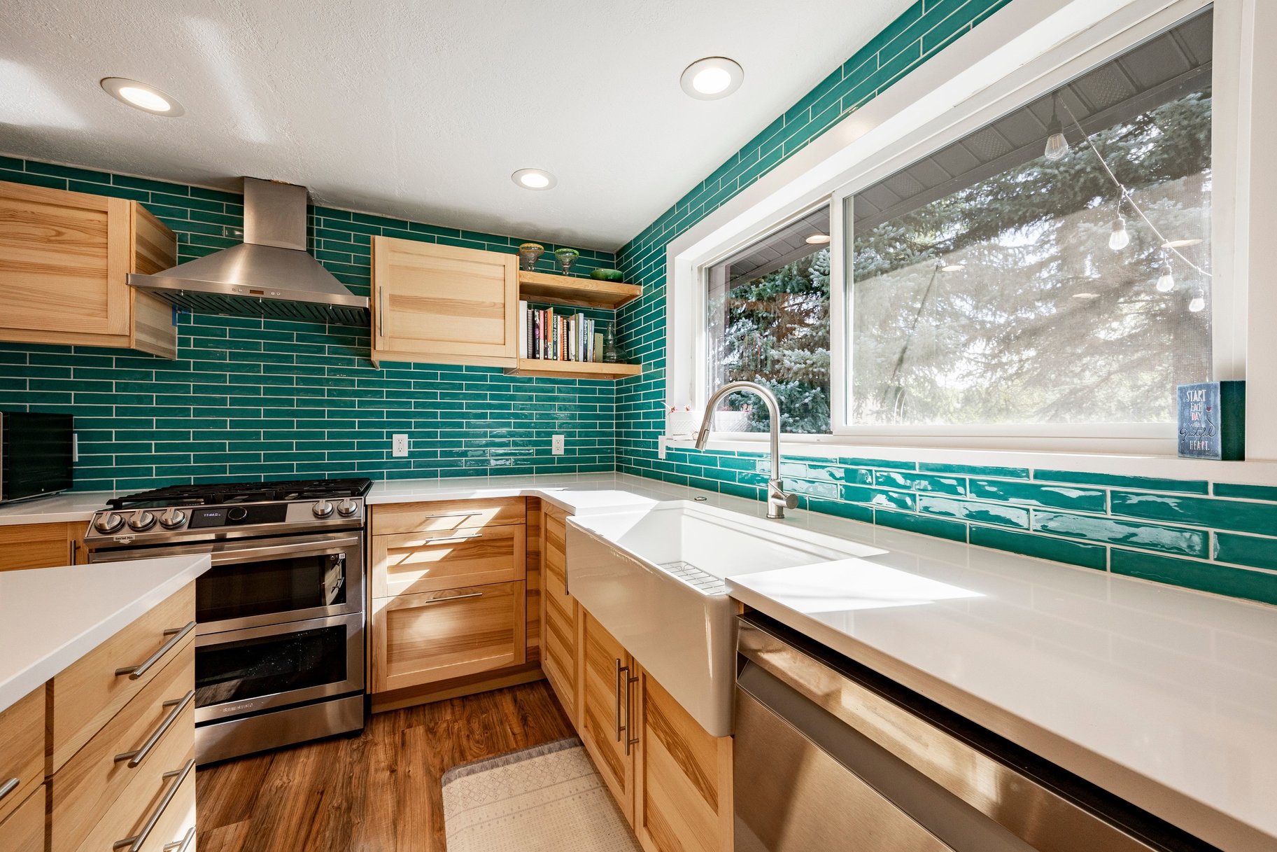  Charming Single Level Garden Home with Mountain Views - 物件實景