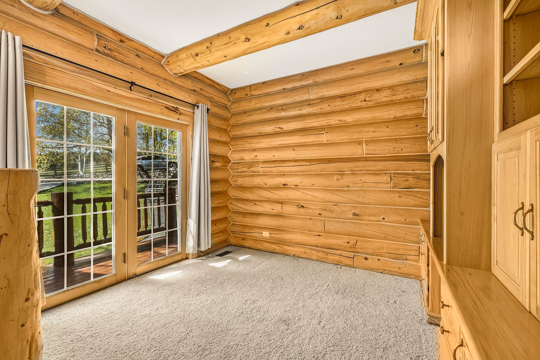  where  the mountains meet mccoy - 物件實景