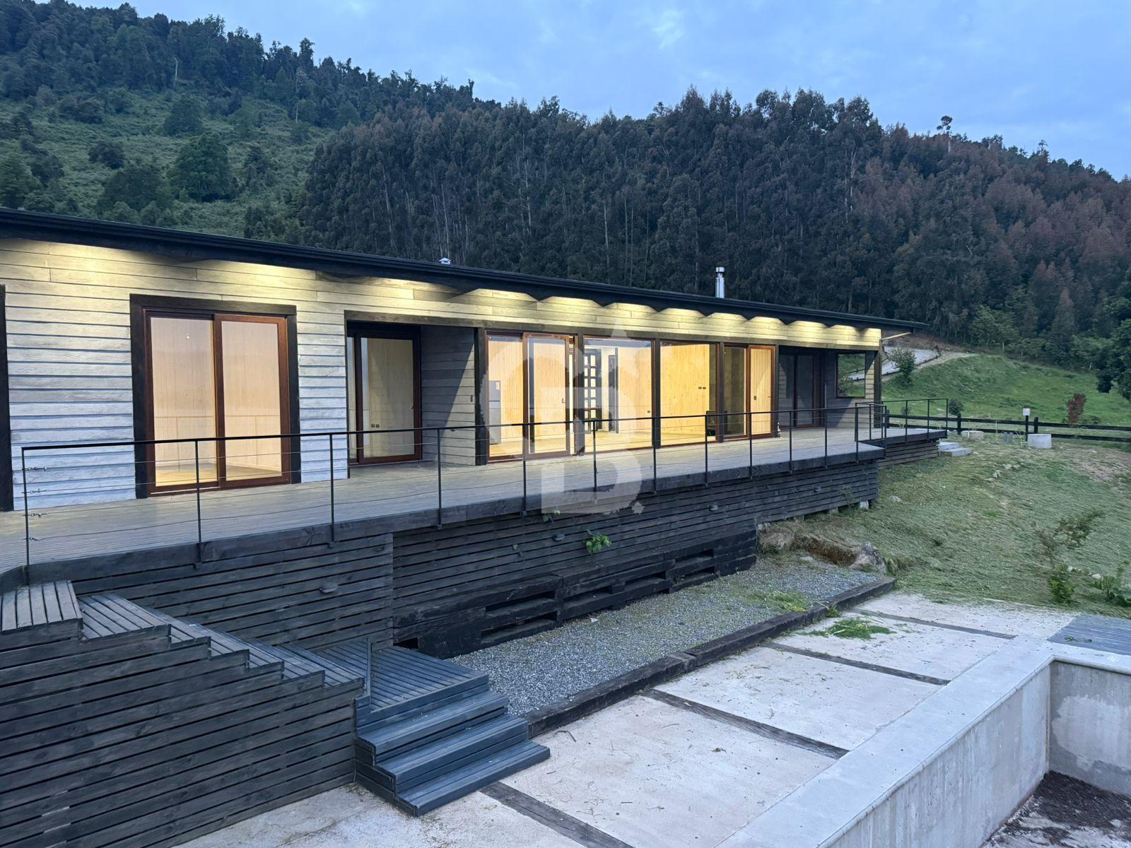 Futrono, Chile, 5 Bedrooms Bedrooms, ,5 BathroomsBathrooms,Residential,For Sale,1999094