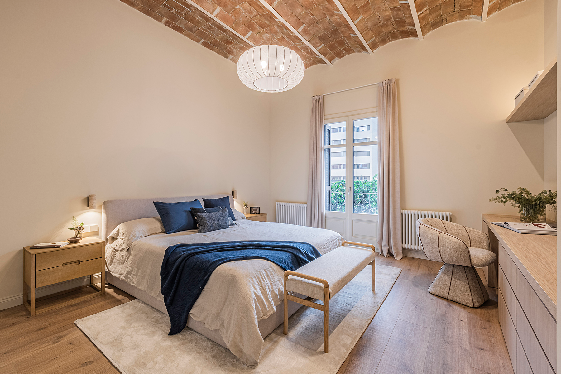  Renovated flat in historic building - L