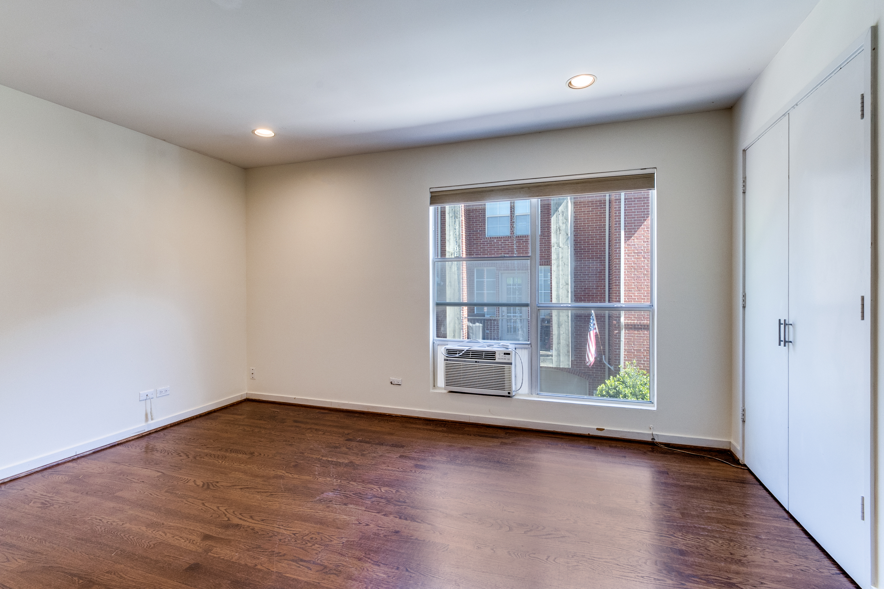  4134 Travis Street #17 - 物件實景