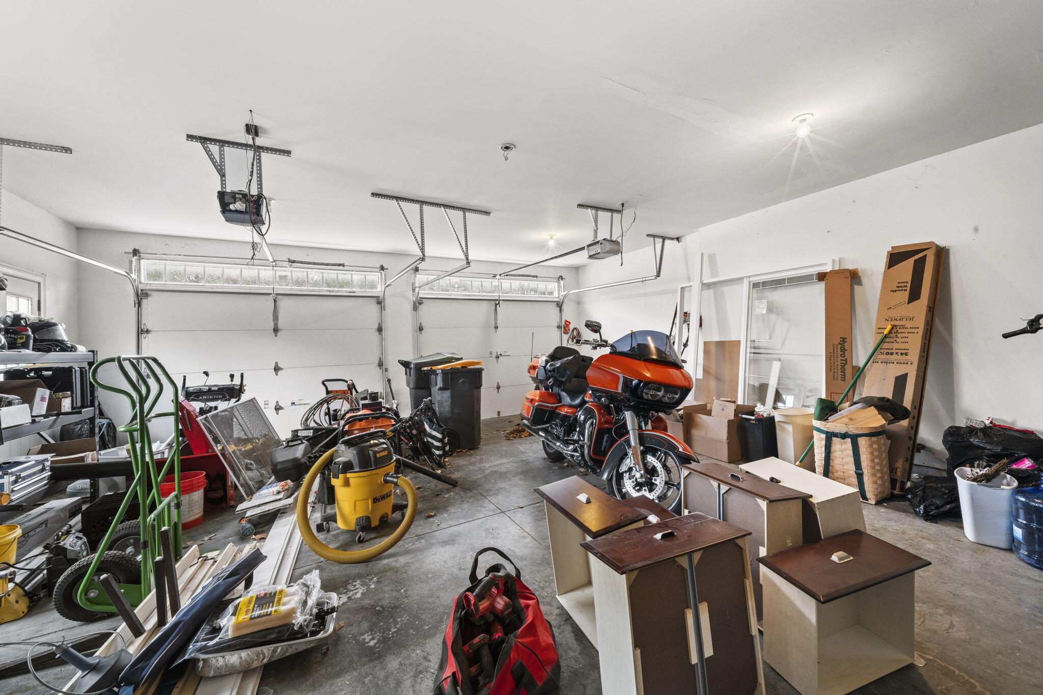 Scarborough, Maine, 04074, United States, 3 Bedrooms Bedrooms, ,3 BathroomsBathrooms,Residential,For Sale,1989589