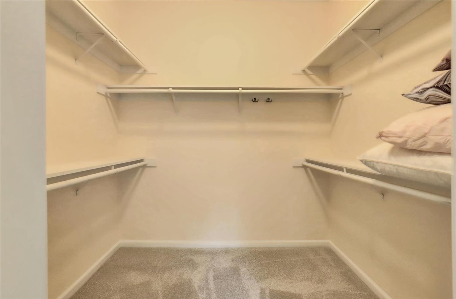 Grass Valley, California, 95945, United States, 2 Bedrooms Bedrooms, ,2 BathroomsBathrooms,Residential,For Sale,1990236