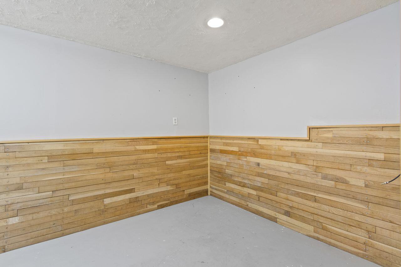 Biddeford, Maine, 04005, United States, 3 Bedrooms Bedrooms, ,2 BathroomsBathrooms,Residential,For Sale,1903866
