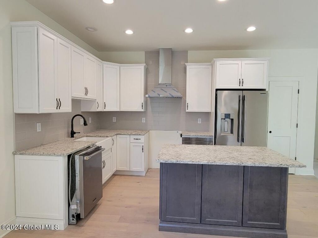 Lake George, New York, 12845, United States, 3 Bedrooms Bedrooms, ,3 BathroomsBathrooms,Residential,For Sale,1903544