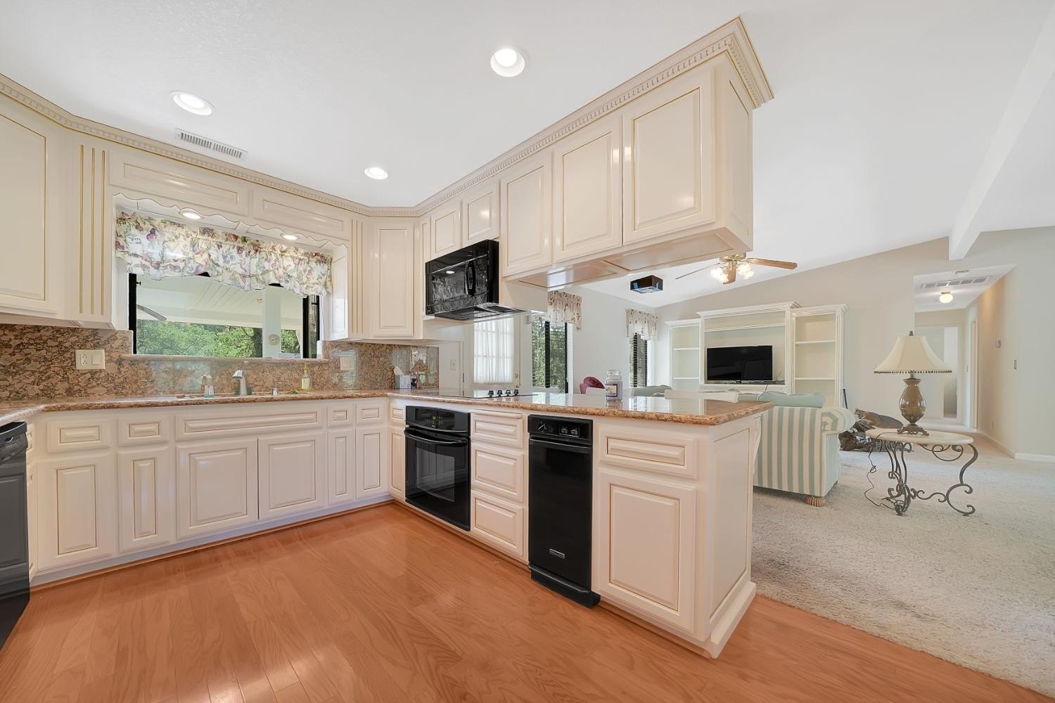 Valley Springs, California, 95252, United States, 3 Bedrooms Bedrooms, ,2 BathroomsBathrooms,Residential,For Sale,1944920