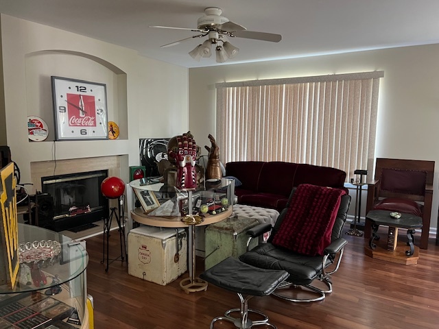 Aurora, Illinois, 60502, United States, 4 Bedrooms Bedrooms, ,3 BathroomsBathrooms,Residential,For Sale,1991569