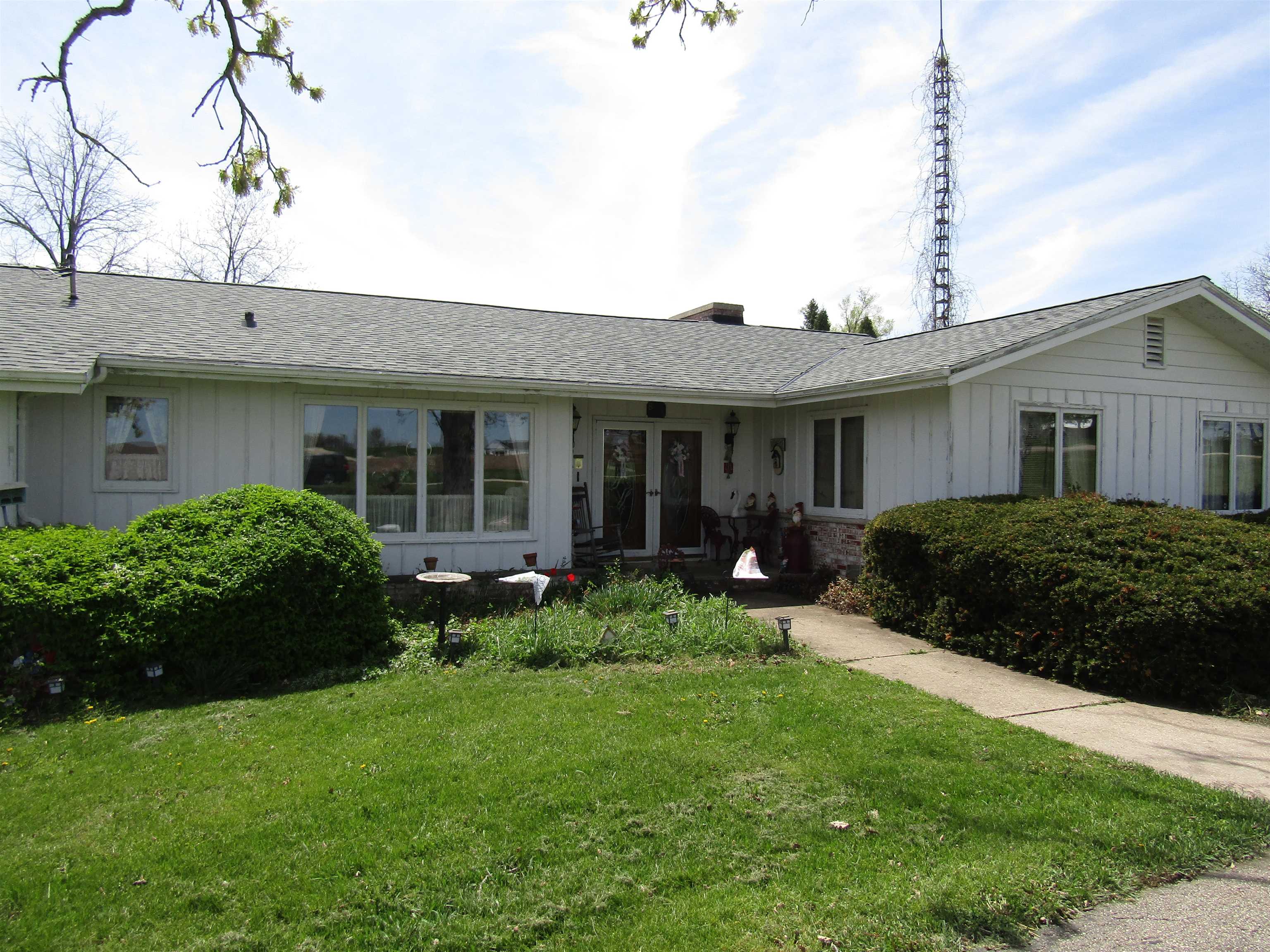Beloit, Wisconsin, 53511, United States, 6 Bedrooms Bedrooms, ,5 BathroomsBathrooms,Residential,For Sale,1923330