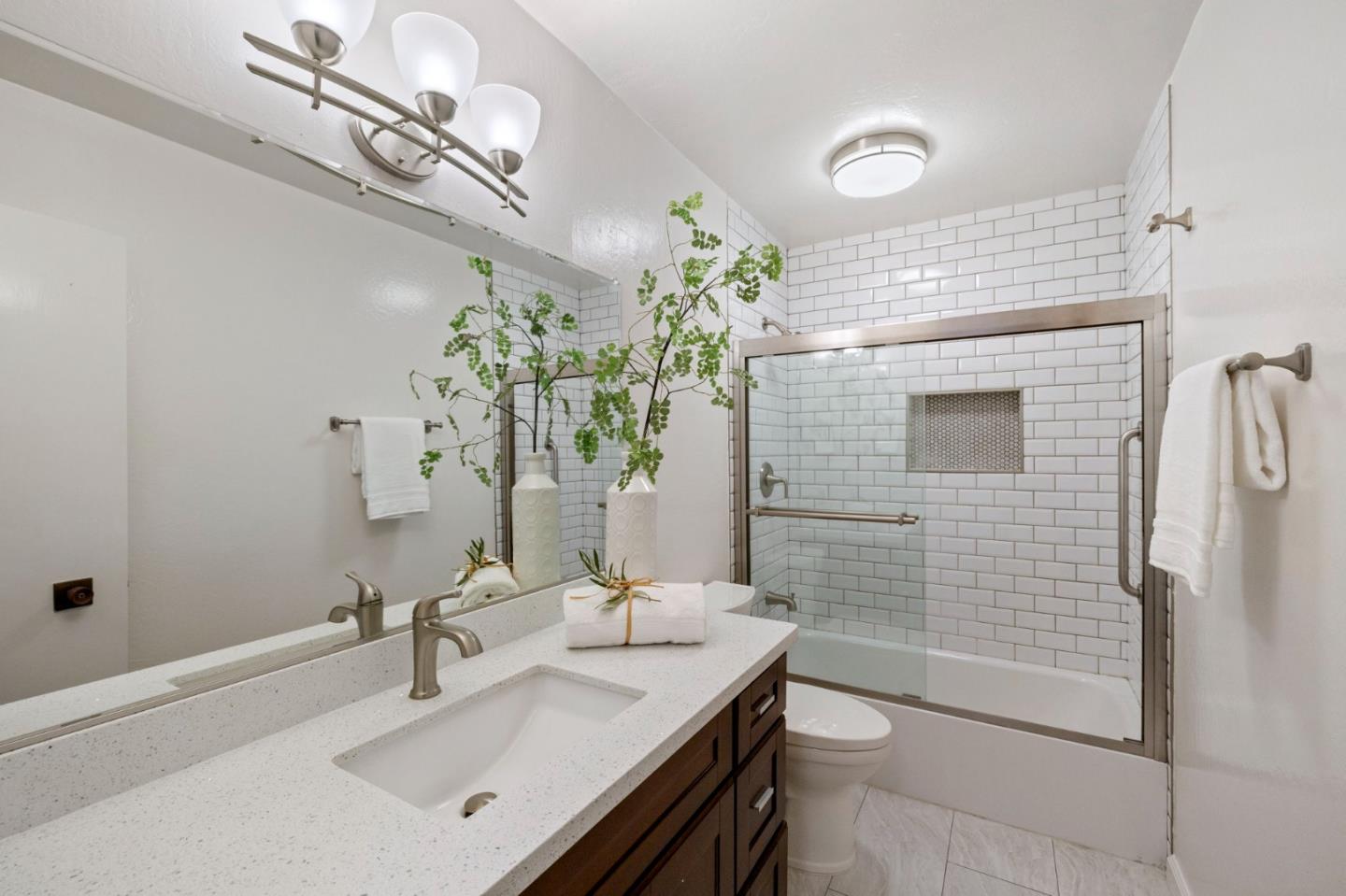 Belmont, California, 94002, United States, 3 Bedrooms Bedrooms, ,3 BathroomsBathrooms,Residential,For Sale,2002913