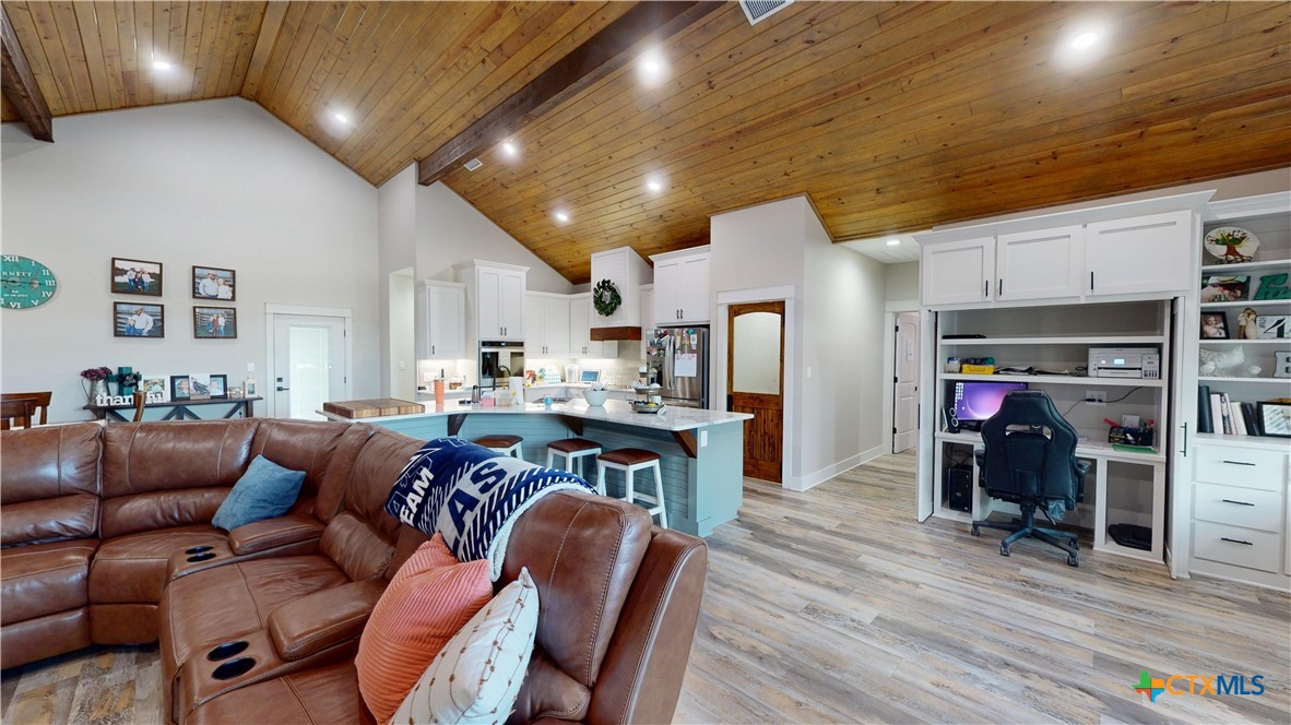 Goliad, Texas, 77963, United States, 4 Bedrooms Bedrooms, ,3 BathroomsBathrooms,Residential,For Sale,1895405