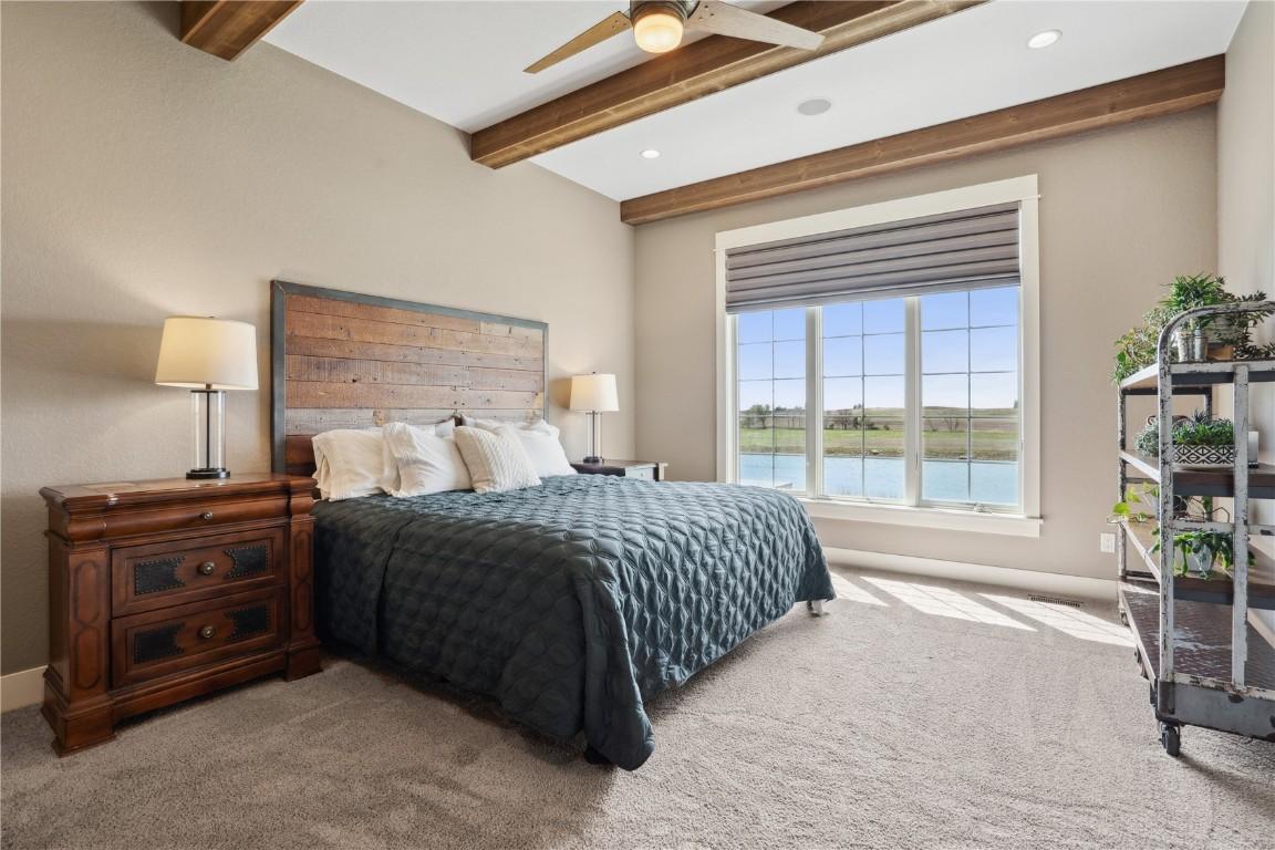 Vinton, Iowa, 52349, United States, 5 Bedrooms Bedrooms, ,6 BathroomsBathrooms,Residential,For Sale,1980405