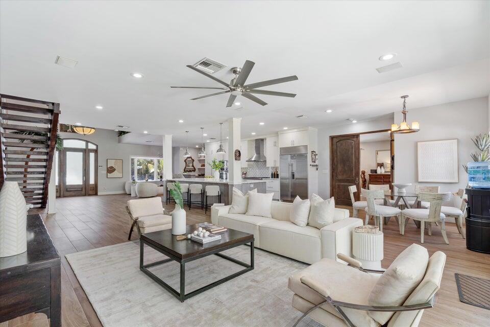 Lighthouse Point, Florida, 33064, United States, 4 Bedrooms Bedrooms, ,4 BathroomsBathrooms,Residential,For Sale,1992146