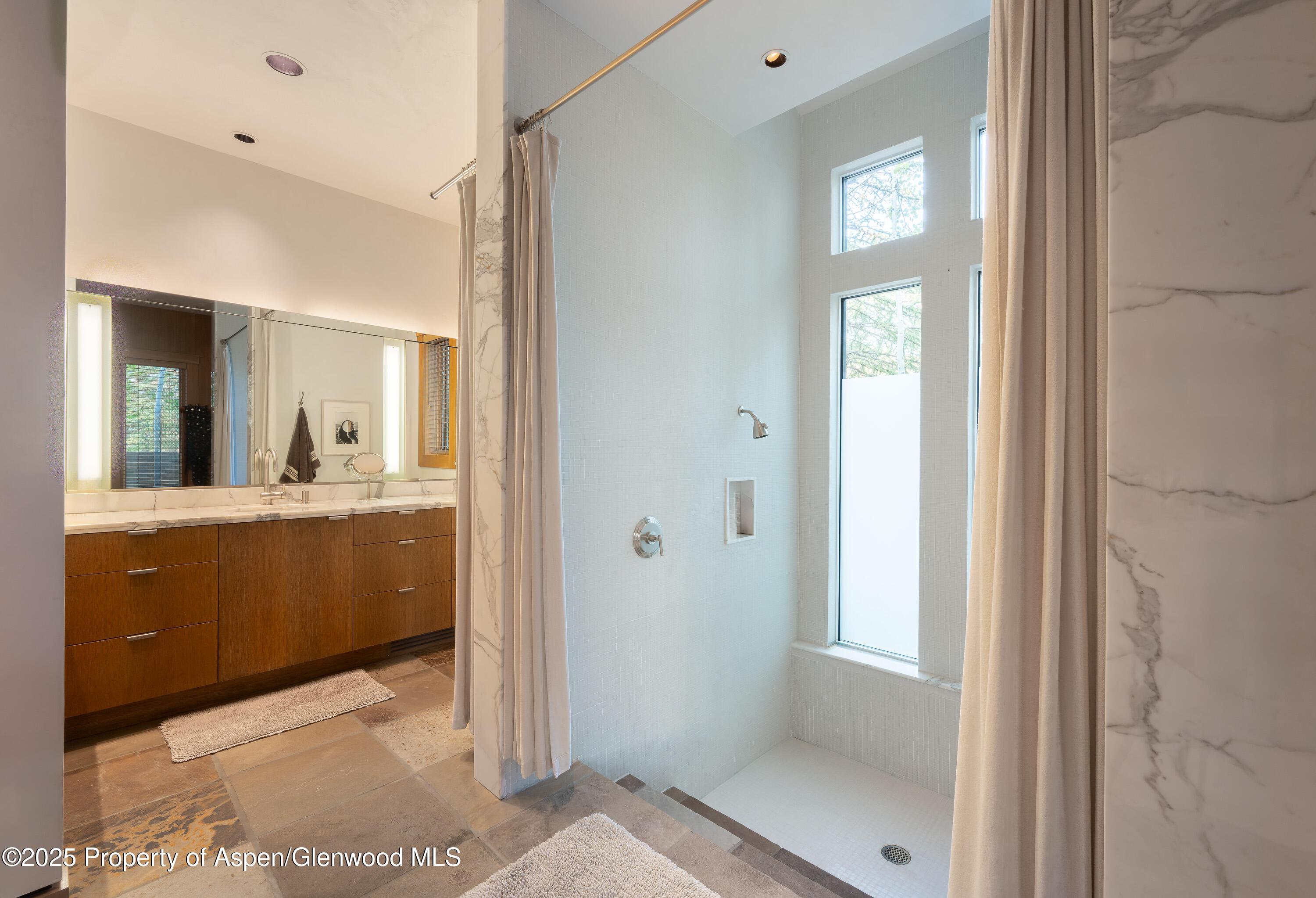 Woody Creek, Colorado, 81656, United States, 6 Bedrooms Bedrooms, ,7 BathroomsBathrooms,Residential,For Sale,1901521