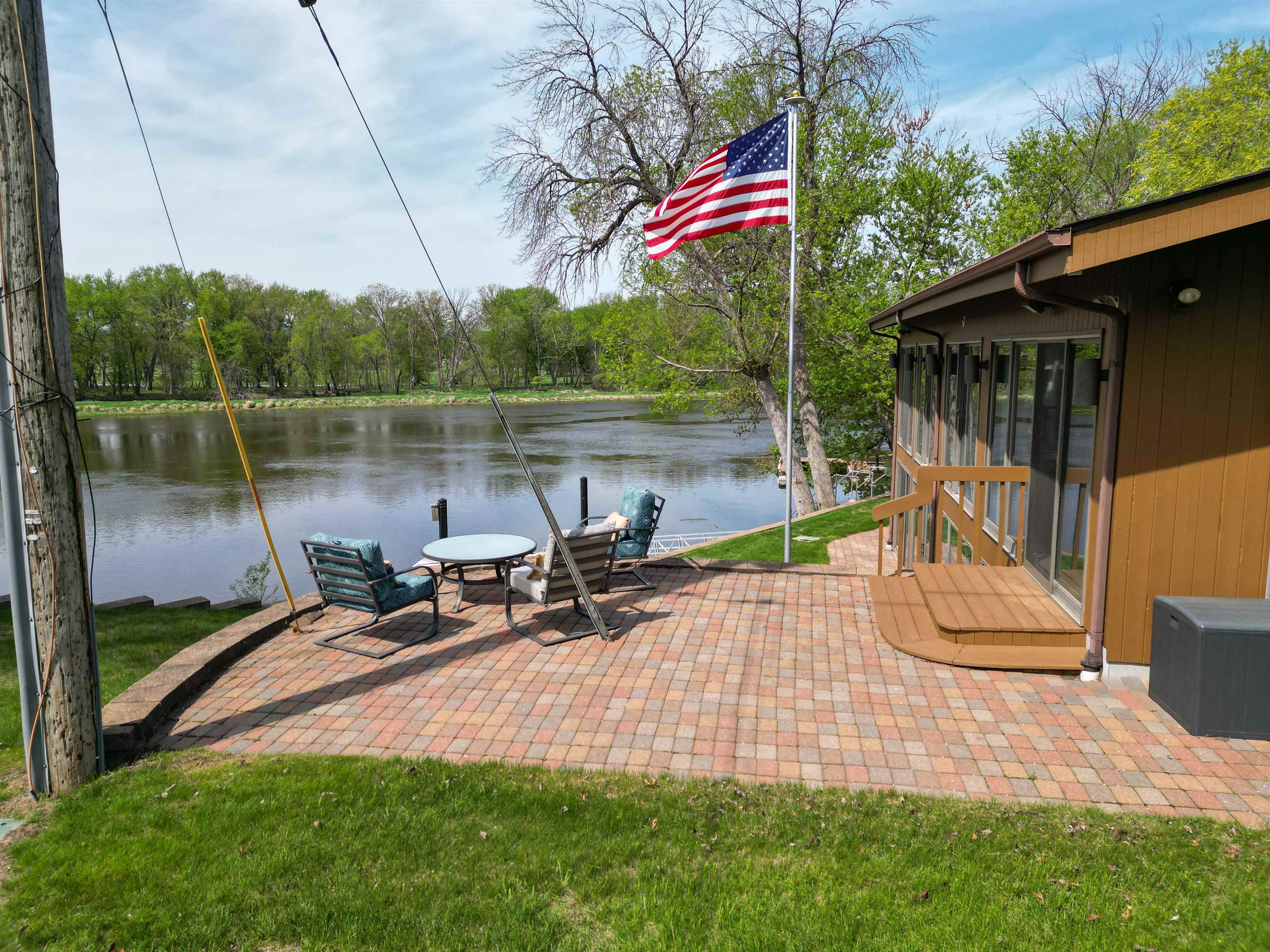 La Crosse, Wisconsin, 54601, United States, 4 Bedrooms Bedrooms, ,5 BathroomsBathrooms,Residential,For Sale,2049360