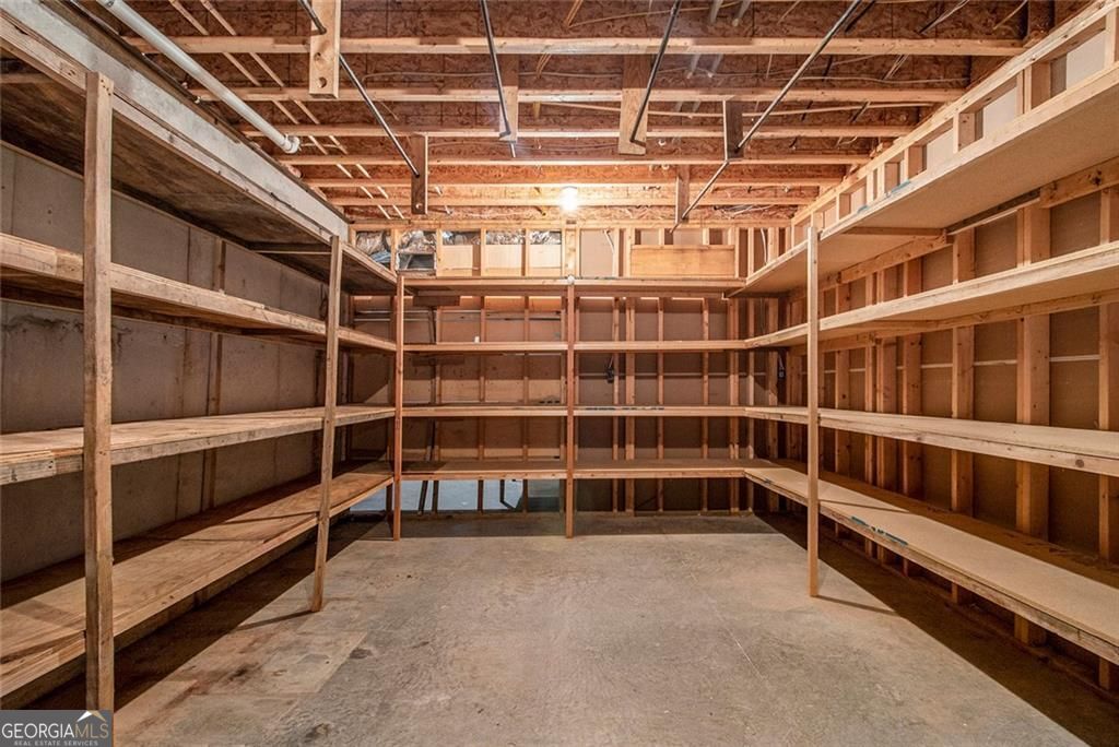 Atlanta, Georgia, 30331, United States, 5 Bedrooms Bedrooms, ,4 BathroomsBathrooms,Residential,For Sale,1908174