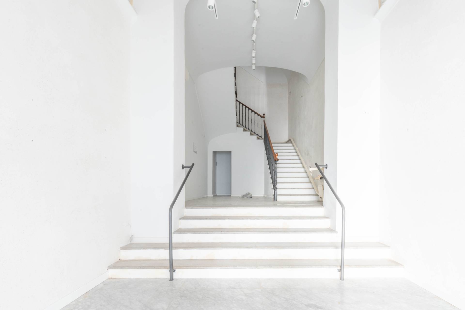 Piazza Anime / Corso Roma, Brindisi, Brindisi, 72100, IT, 8 Bedrooms Bedrooms, ,2 BathroomsBathrooms,Residential,For Sale,Piazza Anime / Corso Roma,1629554