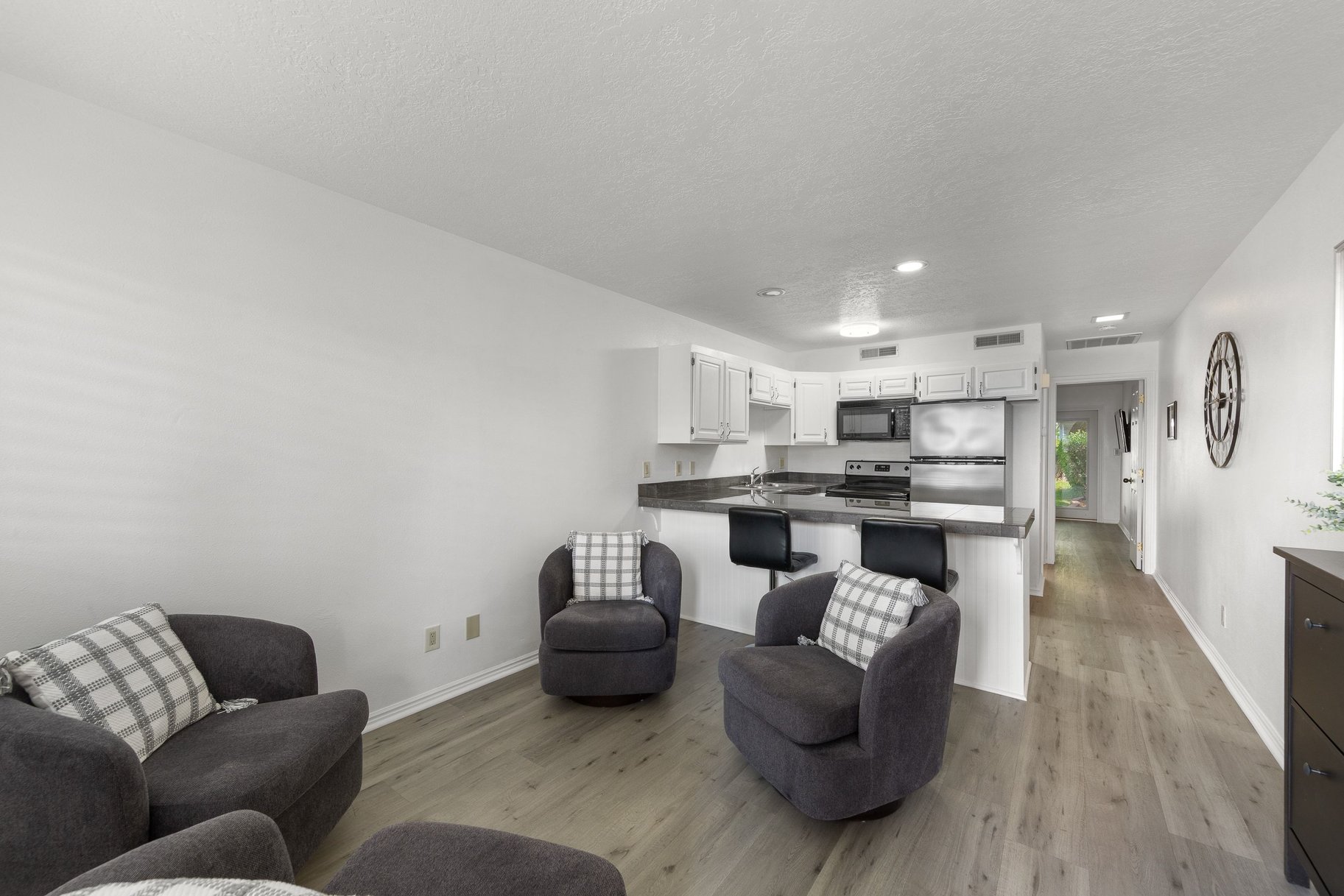  Updated Studio Condo in sought after Las Palmas - 物件實景