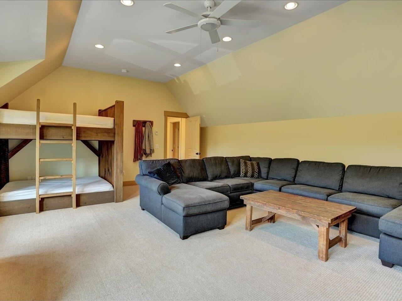 Morristown, Vermont, 05661, United States, 3 Bedrooms Bedrooms, ,3 BathroomsBathrooms,Residential,For Sale,1916736