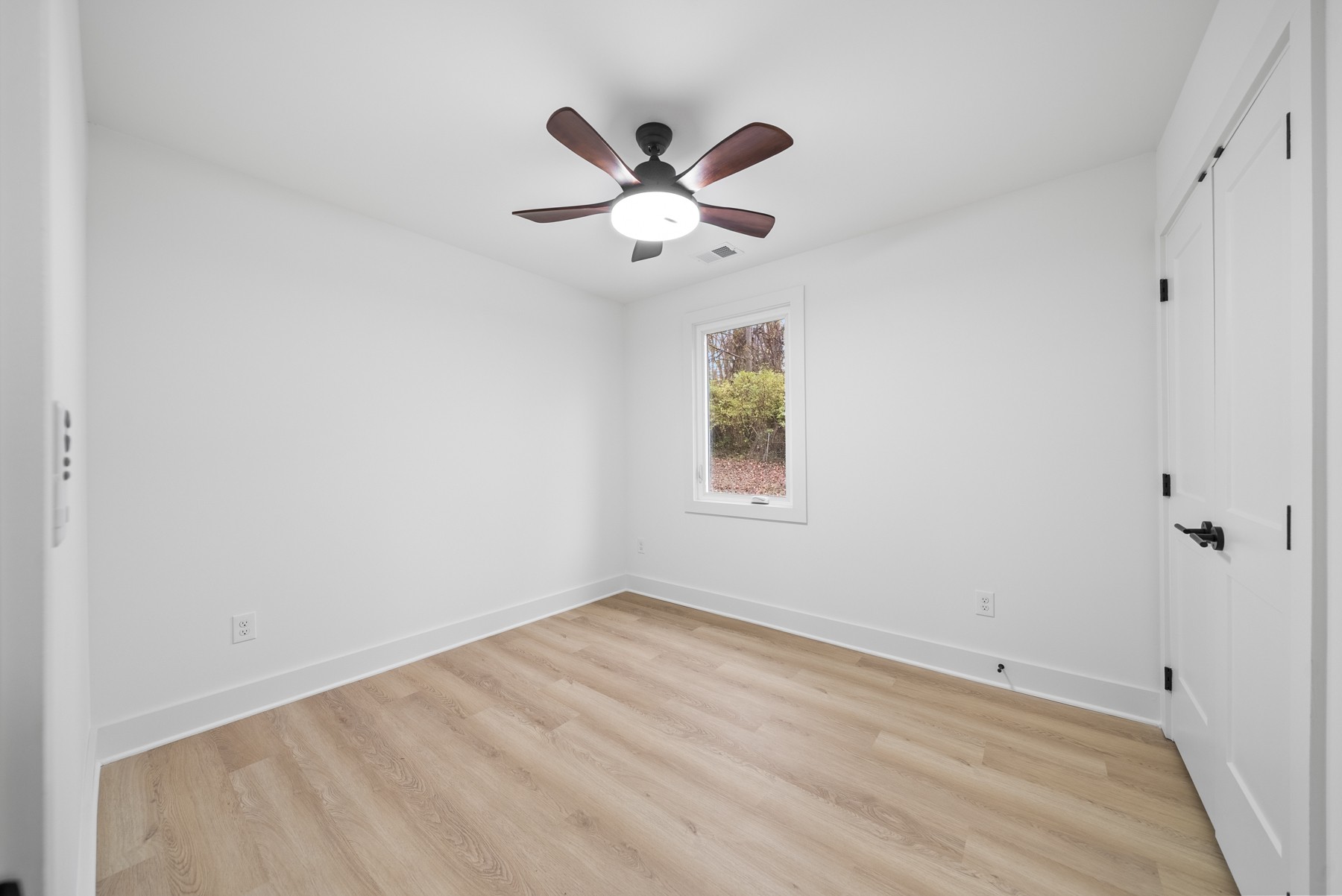 Nashville, Tennessee, 37209, United States, 4 Bedrooms Bedrooms, ,3 BathroomsBathrooms,Residential,For Sale,1999048