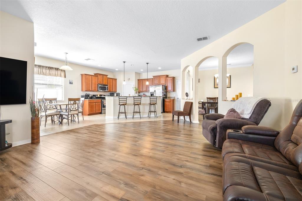 Trinity, Florida, 34655, United States, 6 Bedrooms Bedrooms, ,4 BathroomsBathrooms,Residential,For Sale,1917257