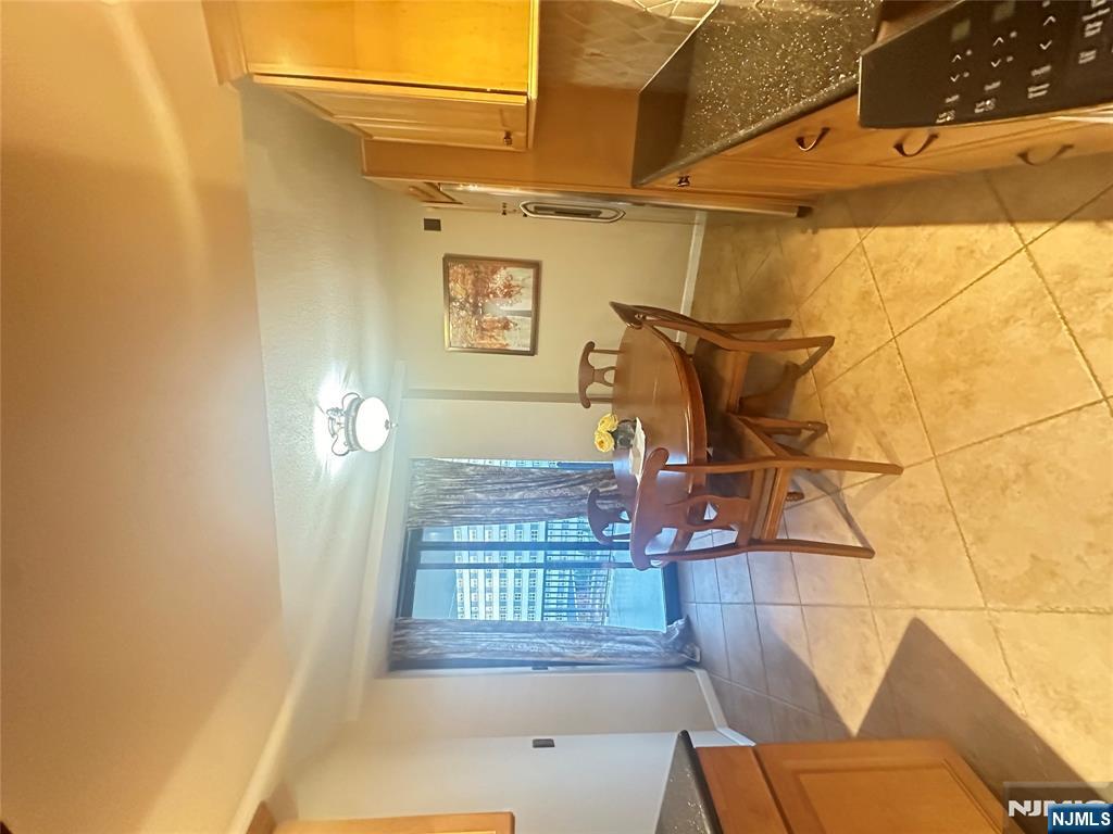 Hackensack, New Jersey, 07601, United States, 2 Bedrooms Bedrooms, ,2 BathroomsBathrooms,Residential,For Sale,1912760
