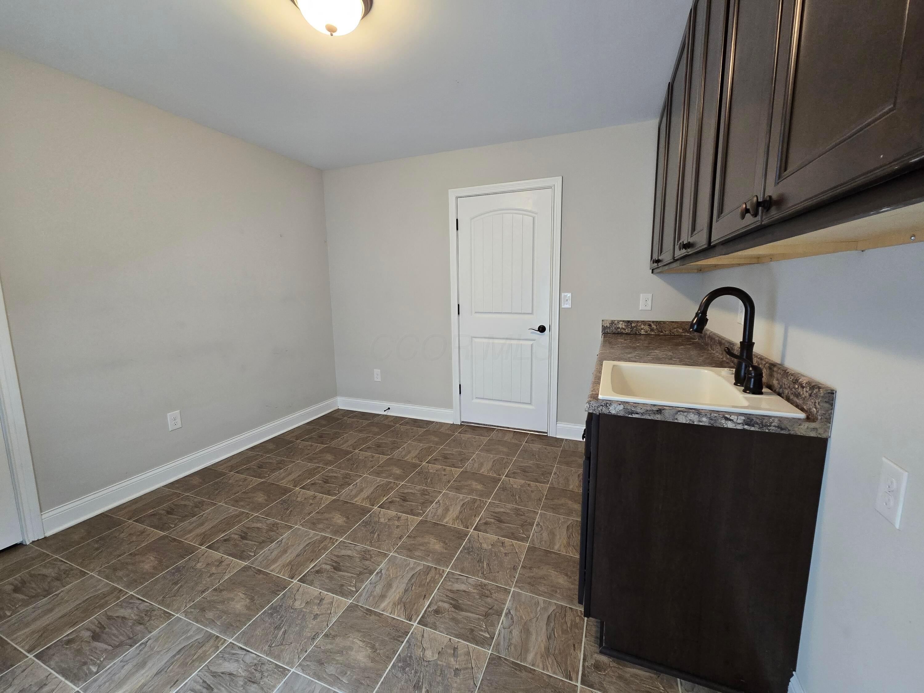 Pickerington, Ohio, 43147, United States, 5 Bedrooms Bedrooms, ,5 BathroomsBathrooms,Residential,For Sale,2048451