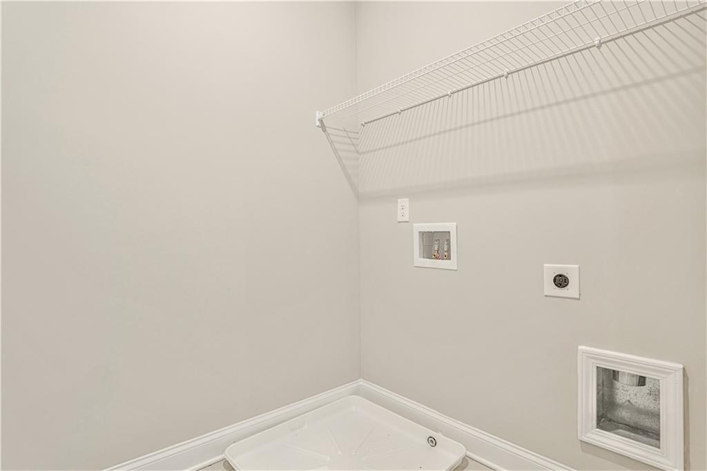 Smyrna, Georgia, 30080, United States, 4 Bedrooms Bedrooms, ,3 BathroomsBathrooms,Residential,For Sale,1991221