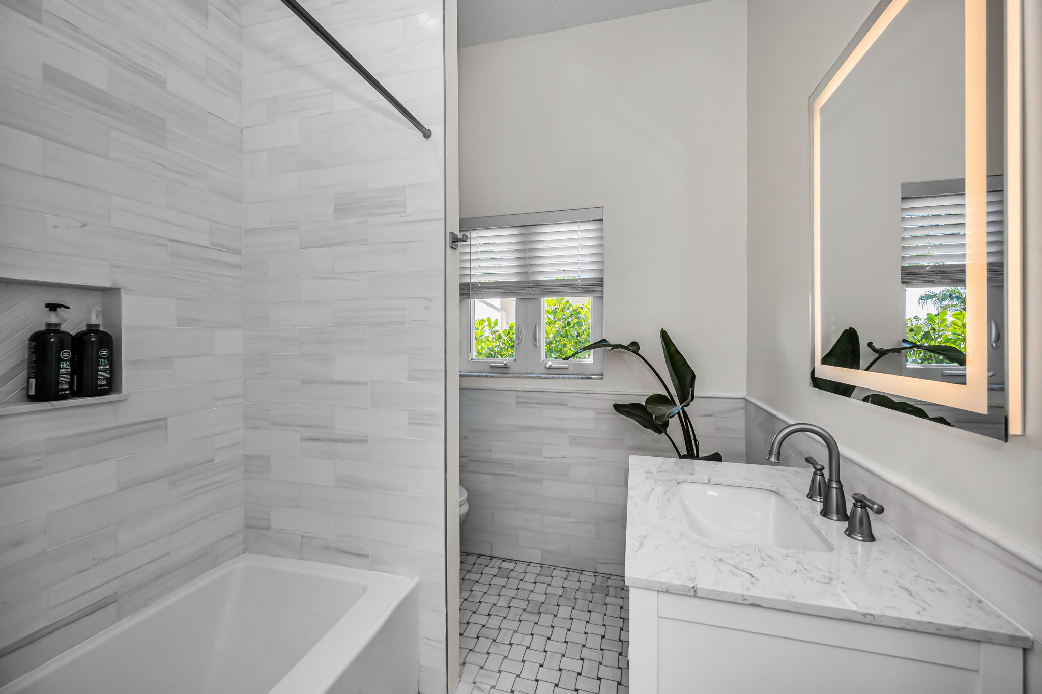 Treasure Island, Florida, 33706, United States, 4 Bedrooms Bedrooms, ,3 BathroomsBathrooms,Residential,For Sale,2016034