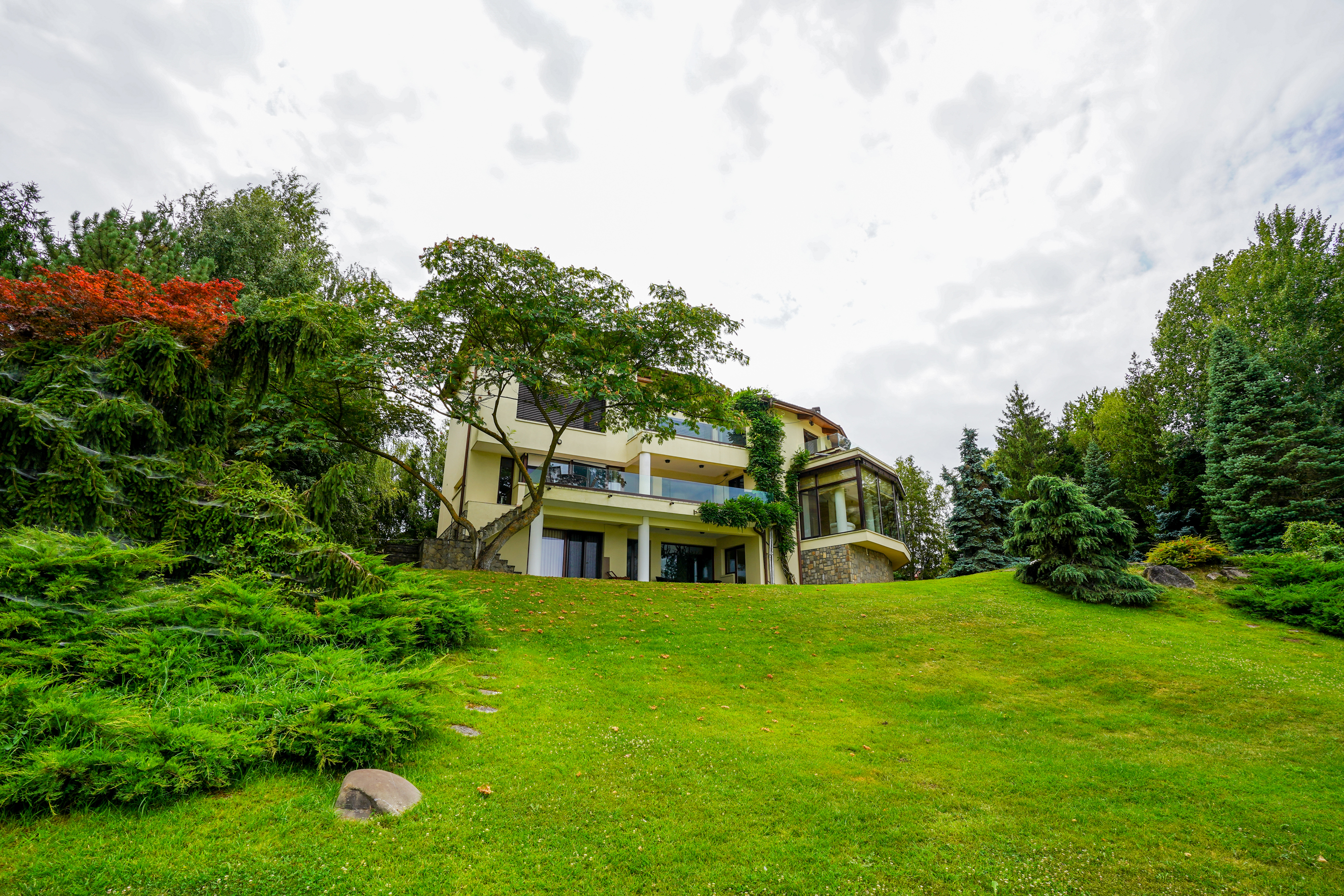  Villa with Private Peninsula and Panoramic Lake Views, Corbeanca - 物件實景