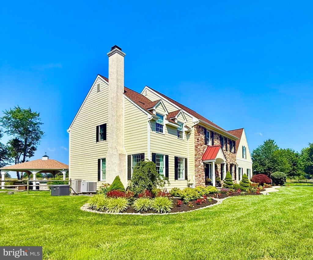 New Hope, Pennsylvania, 18938, United States, 4 Bedrooms Bedrooms, ,4 BathroomsBathrooms,Residential,For Sale,2003111