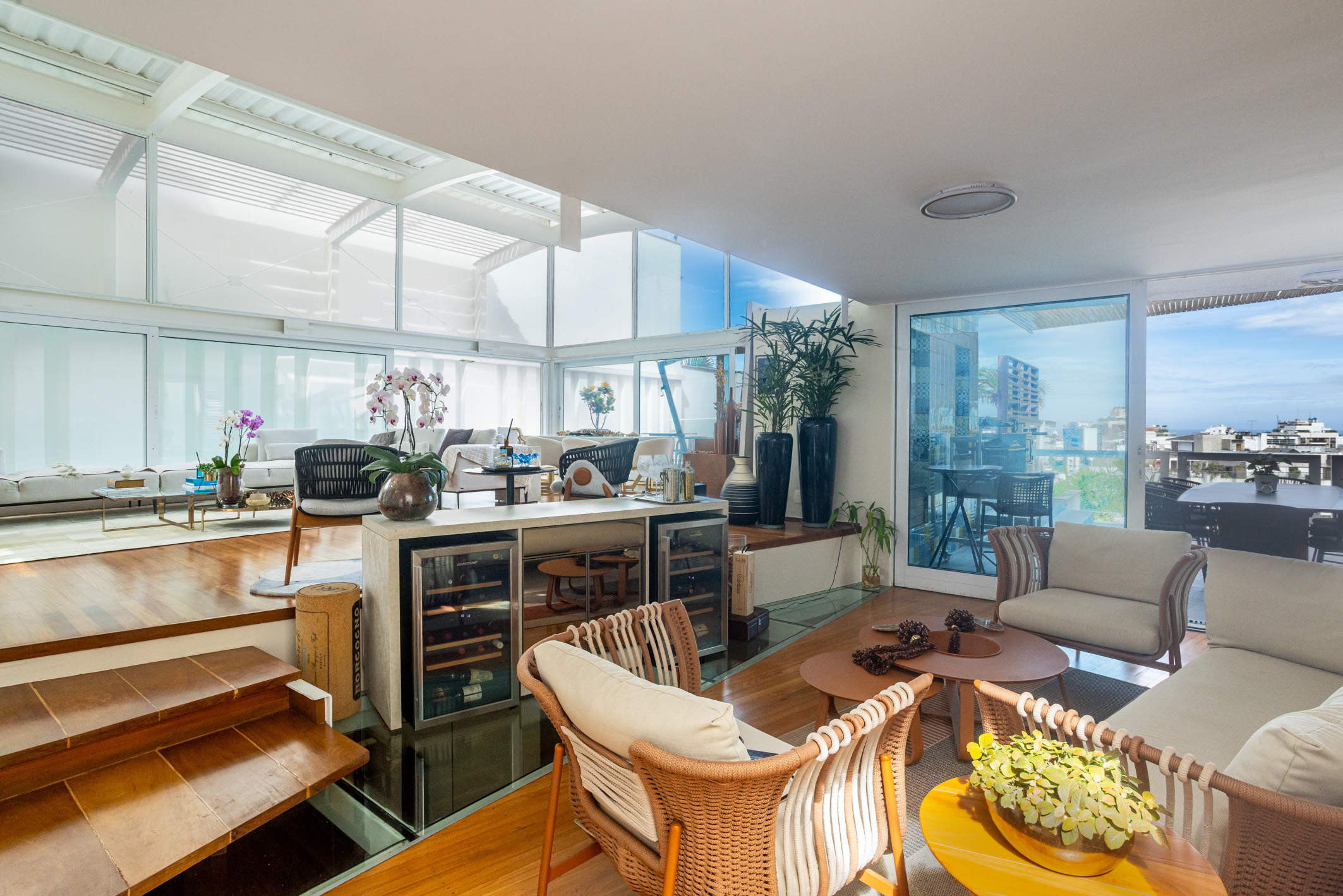  Modernist house with four suites and pool in Jardim Pernambuco - 物件實景
