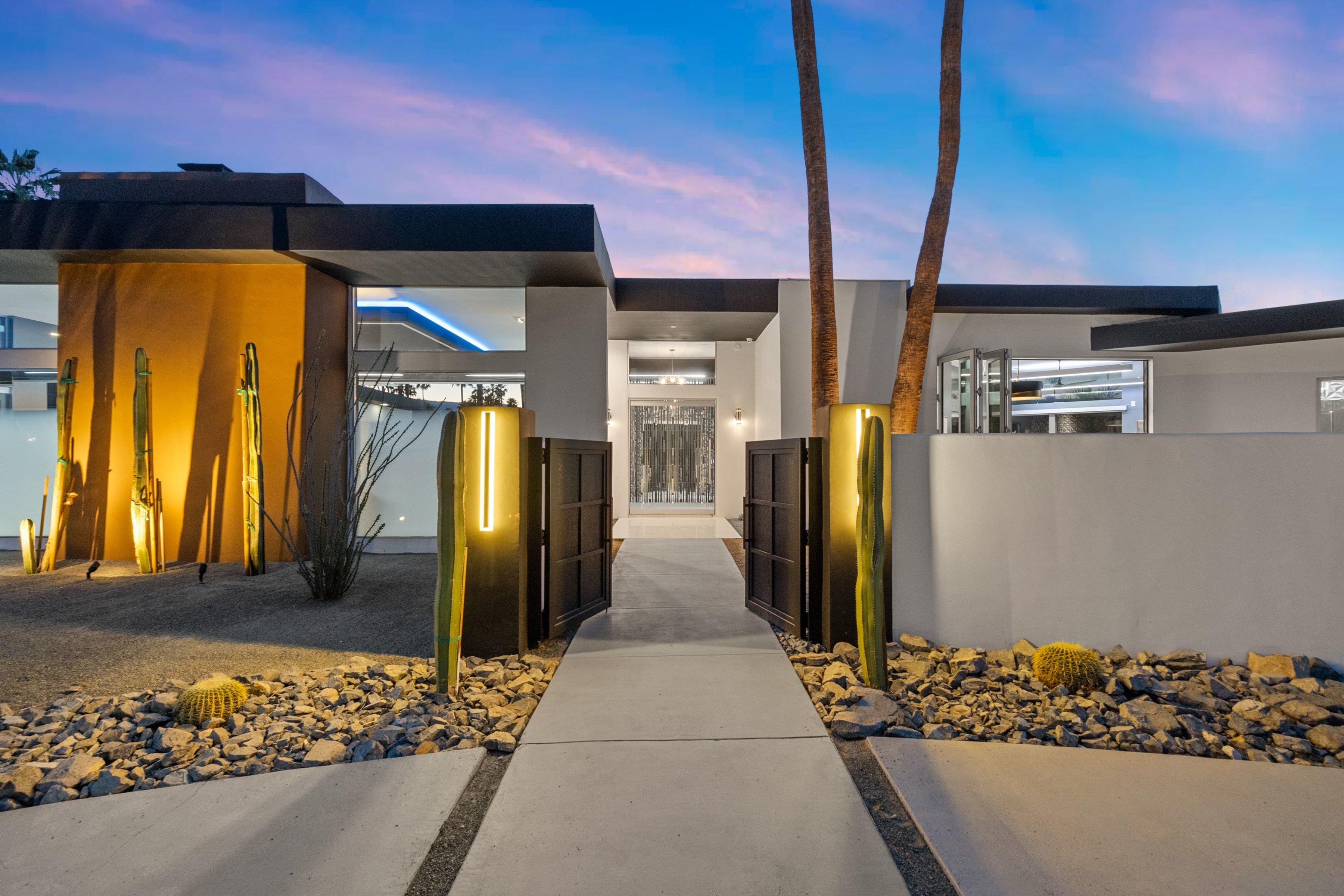  Custom Contemporary On Rare Double Indian Wells Lot - 物件實景