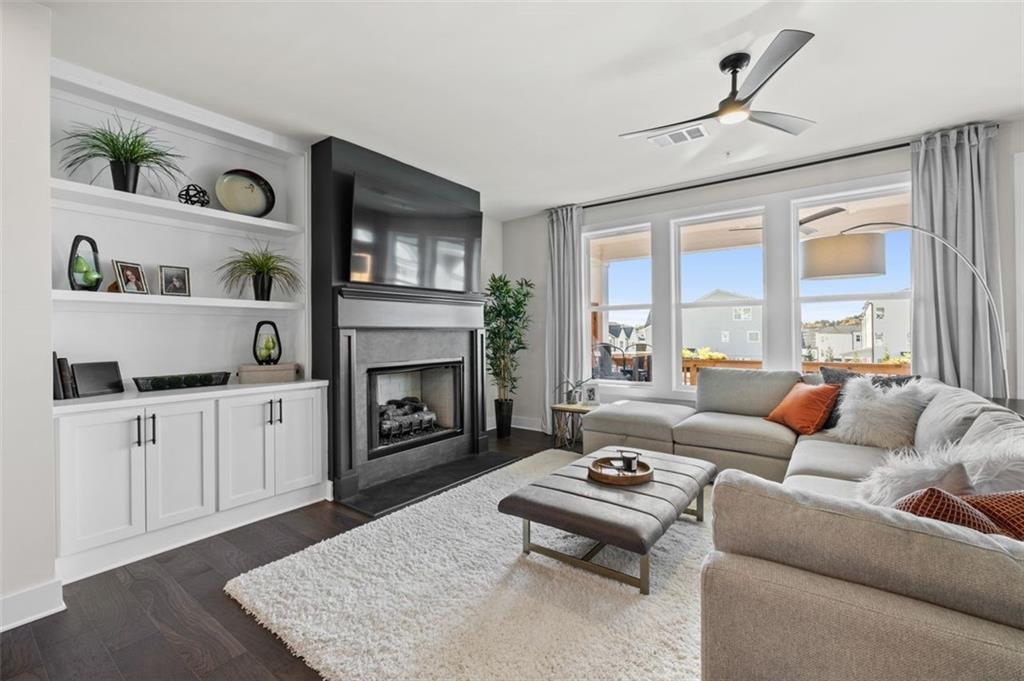 Cumming, Georgia, 30041, United States, 3 Bedrooms Bedrooms, ,4 BathroomsBathrooms,Residential,For Sale,1991085