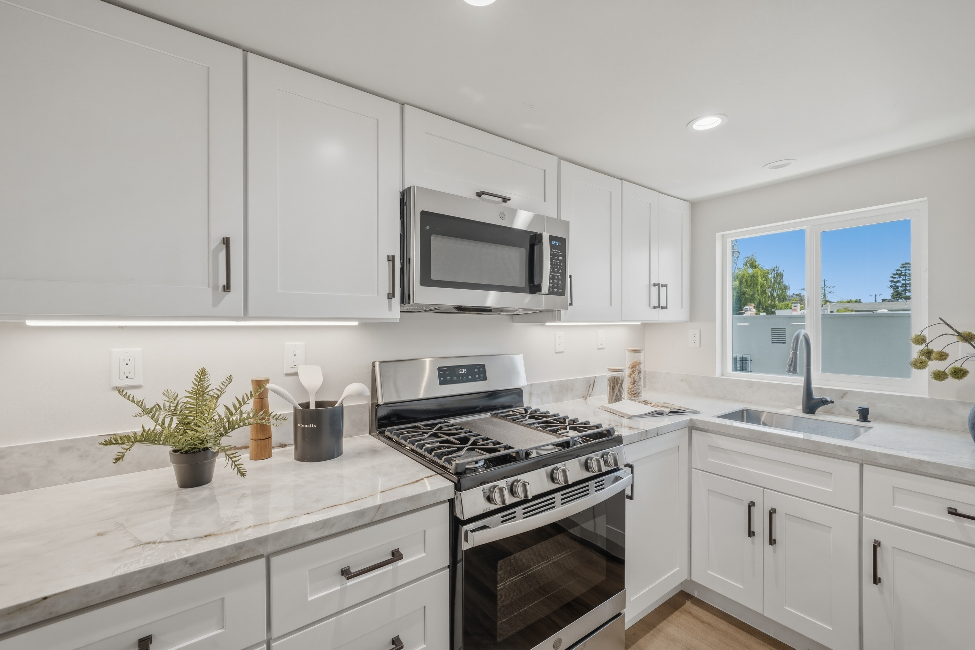  ?The Two Madelines? - Two Sweet Homes on One Lot - 物件實景