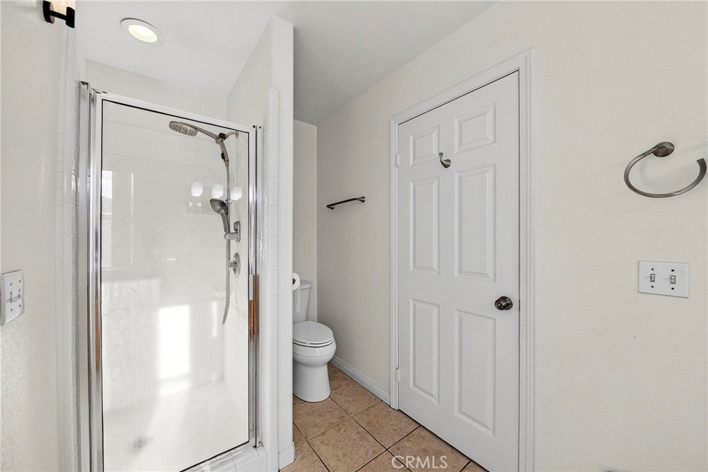 La Crescenta, California, 91214, United States, 4 Bedrooms Bedrooms, ,3 BathroomsBathrooms,Residential,For Sale,1997166