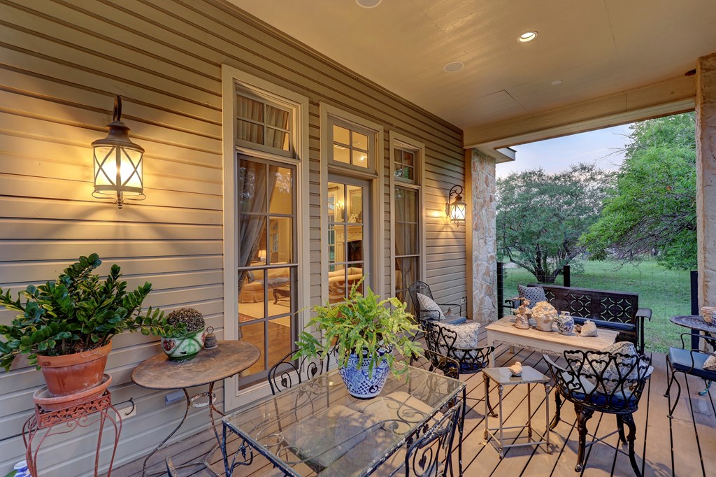 Kerrville, Texas, 78028, United States, 6 Bedrooms Bedrooms, ,6 BathroomsBathrooms,Residential,For Sale,1980458