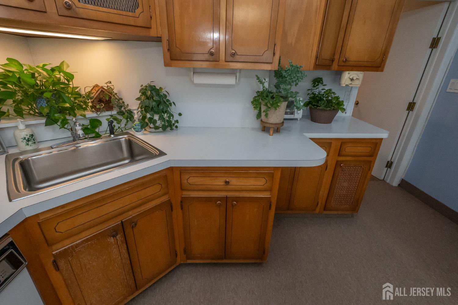 Milltown, New Jersey, 08850, United States, 4 Bedrooms Bedrooms, ,2 BathroomsBathrooms,Residential,For Sale,1885841