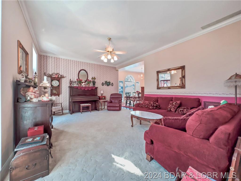 Camdenton, Missouri, 65020, United States, 5 Bedrooms Bedrooms, ,5 BathroomsBathrooms,Residential,For Sale,1850367