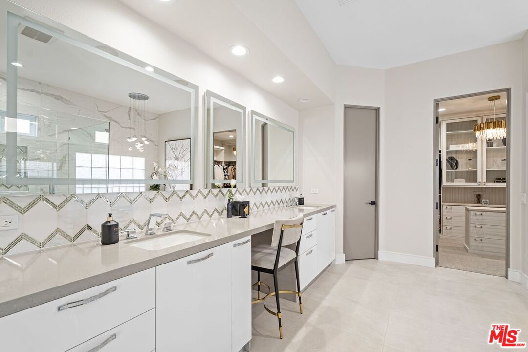 Palm Desert, California, 92211, United States, 3 Bedrooms Bedrooms, ,4 BathroomsBathrooms,Residential,For Sale,1997361